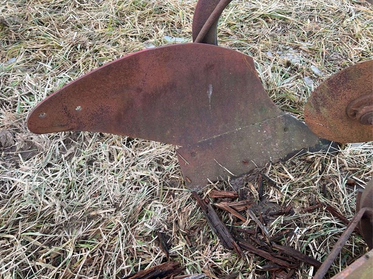 two-bottom-fordson-plow-image-11