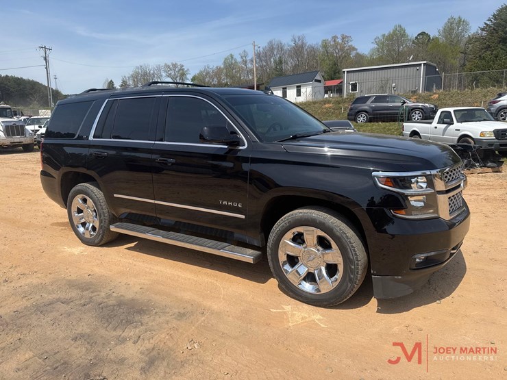 2016-chevrolet-tahoe-image-2