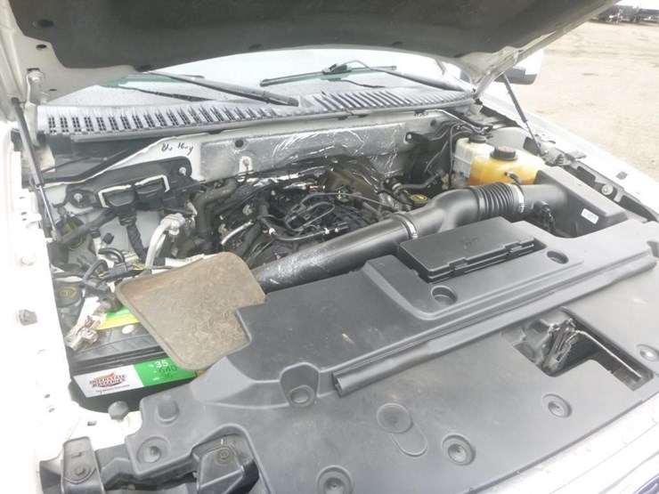 2015-ford-expedition-image-12