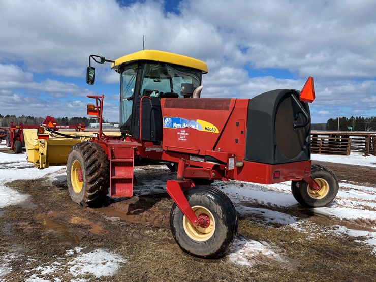 2011-new-holland-h8060-image-7