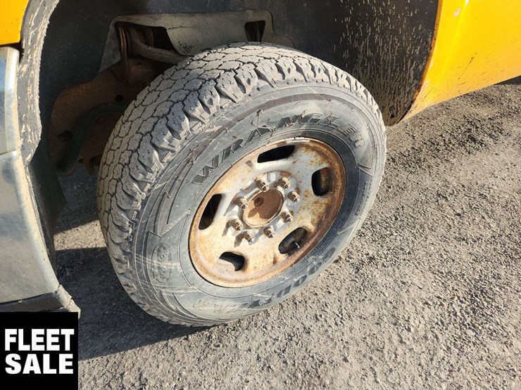 2012-chevrolet-silverado-2500hd-image-10