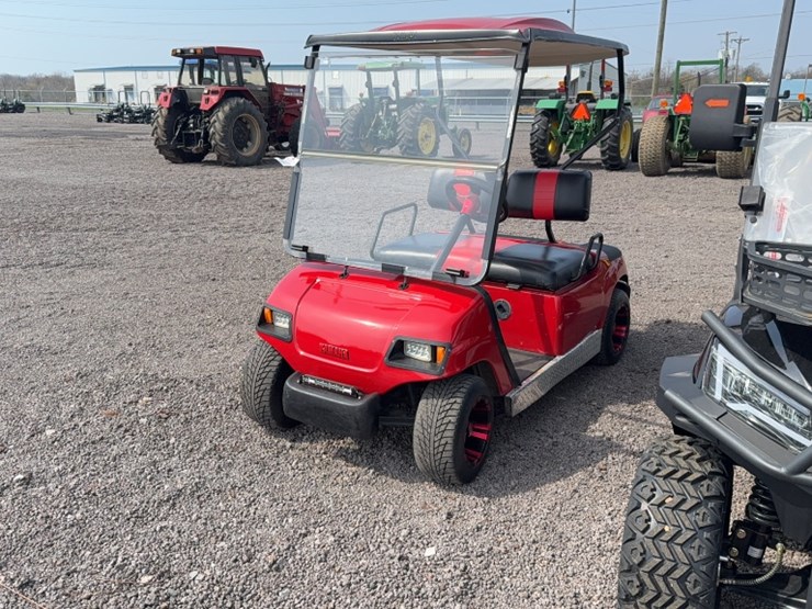 #3092-•-yamaha-electric-golf-cart-image-1