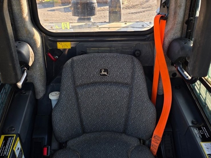 2023-deere-331g-image-50