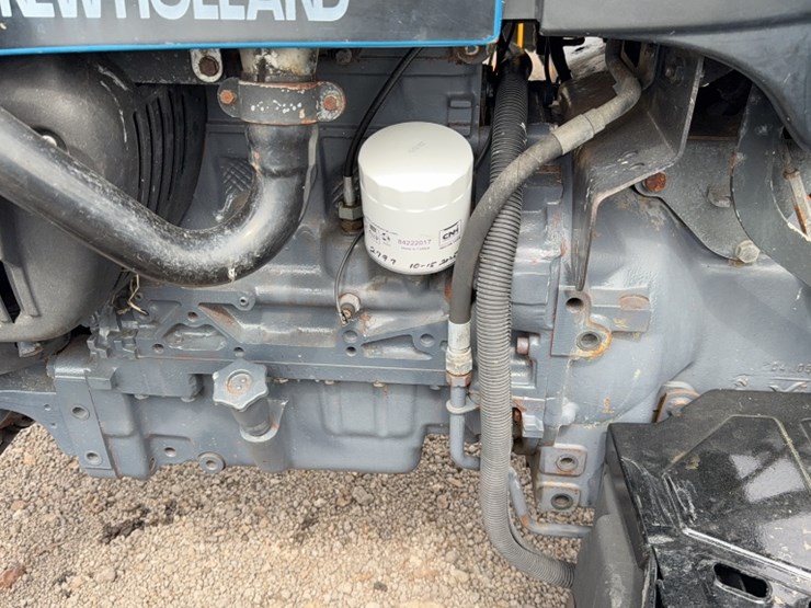 new-holland-tn65-image-18