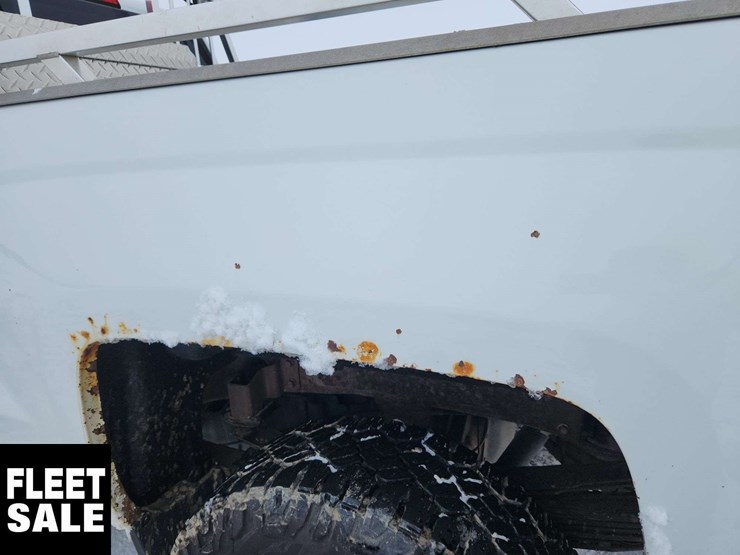 2016-chevrolet-silverado-3500hd-image-42