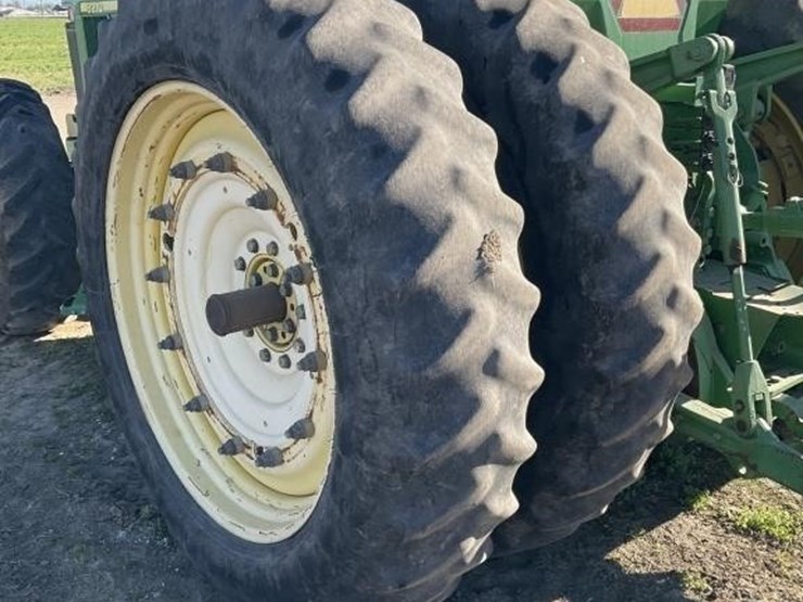 john-deere-8210-image-14