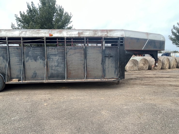 #294-•-1998-calico-livestock-trailer-(has-mn-title)-(mora,-mn)-image-6