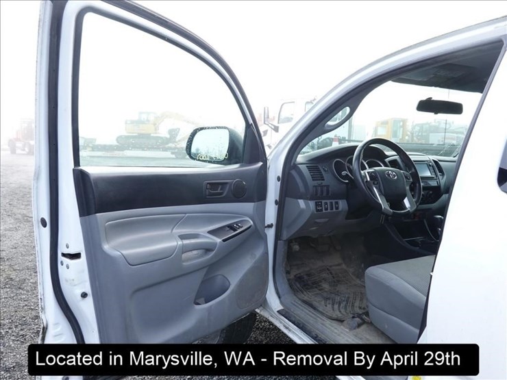 2014-toyota-tacoma-image-3