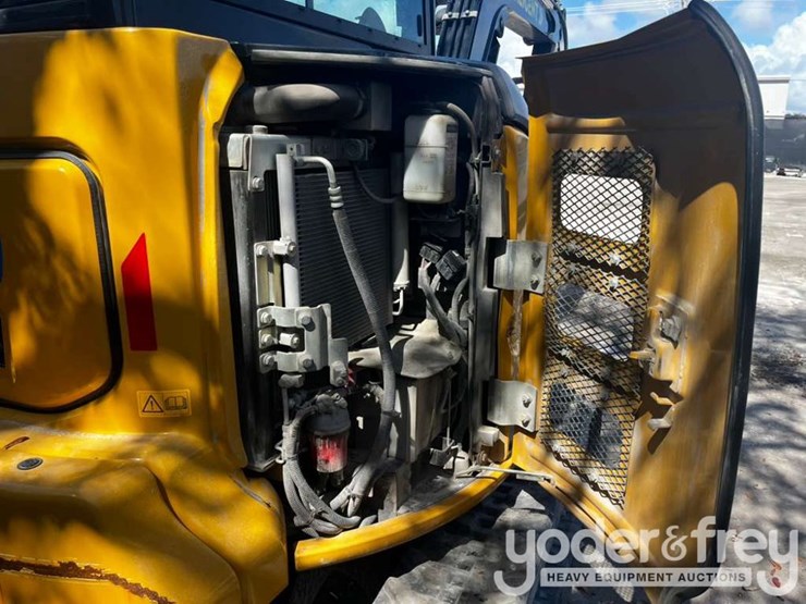 2022-deere-35g-image-15