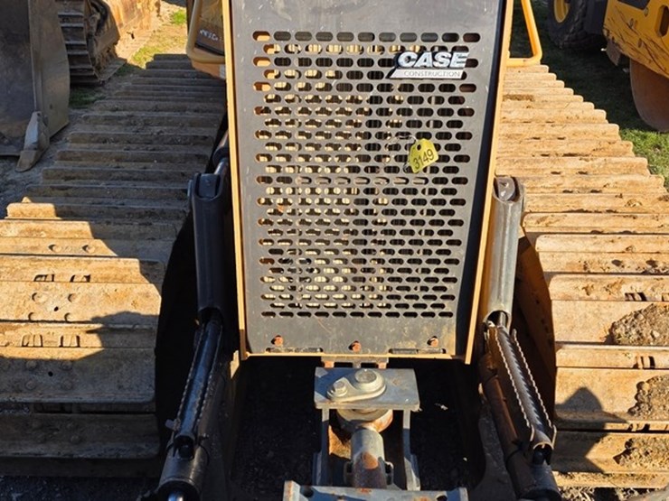 2013-case-850m-image-49