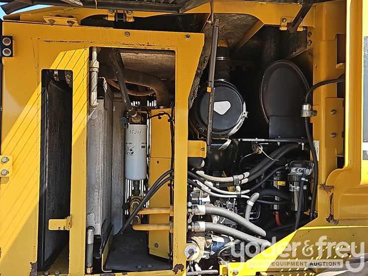 caterpillar-928g-image-21