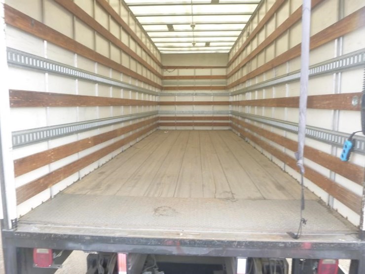 2016-ford-f650-xlt-image-9