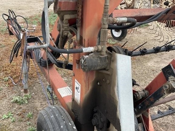 h-&-s-hay-machine-ii-image-8