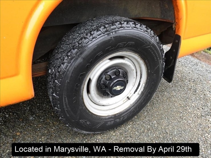 2001-chevrolet-3500-image-14