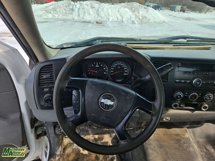 2010-chevrolet-silverado-1500-image-19