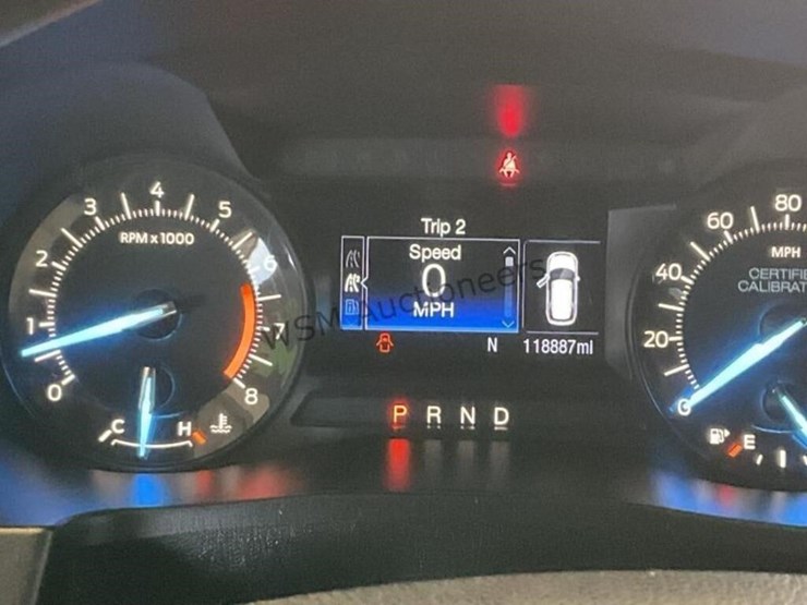 2017-ford-explorer-image-17