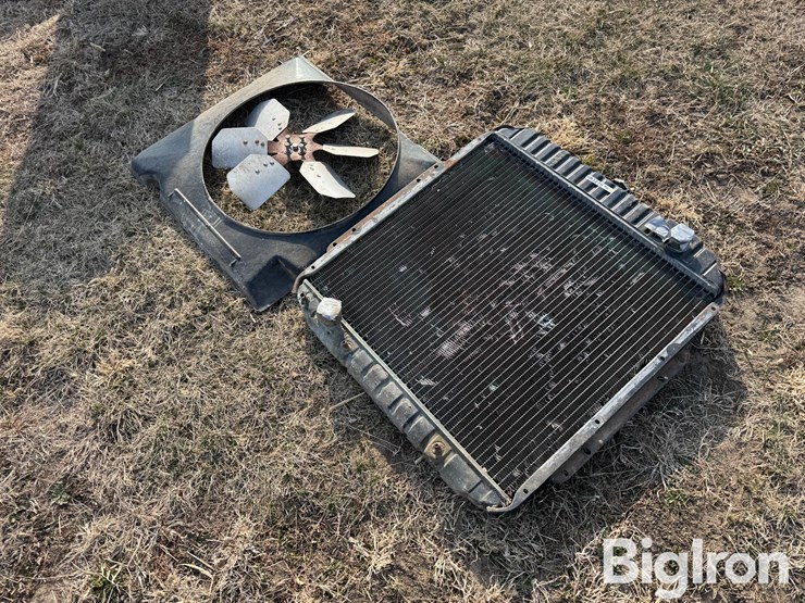 radiator-&-fan-shroud-image-1