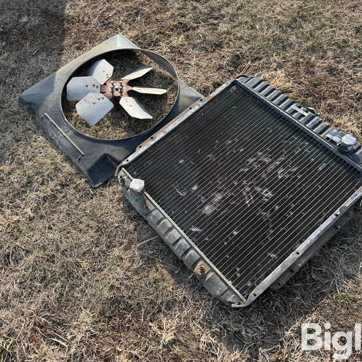 Radiator & Fan Shroud