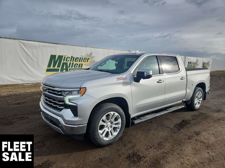 2022-chevrolet-silverado-1500-image-1