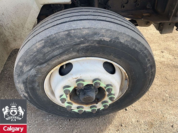 2012-international-durastar-4300-image-13