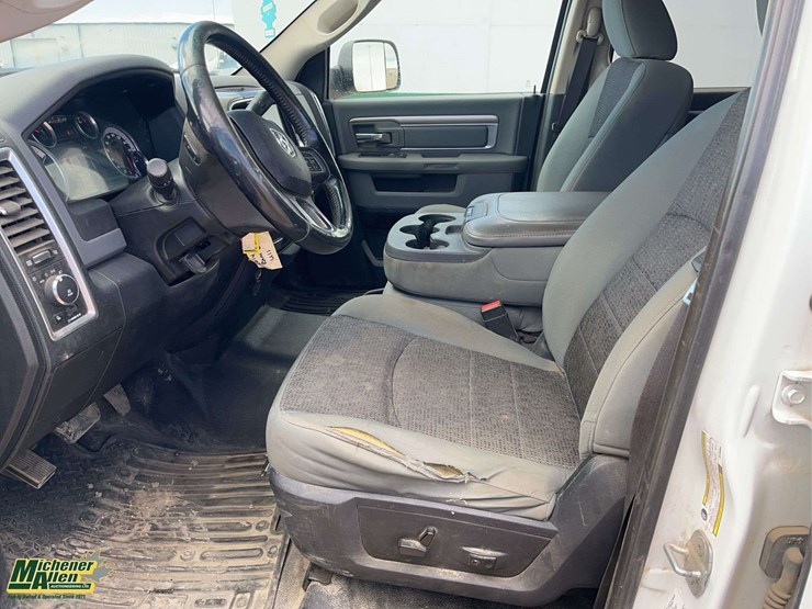 2014-dodge-2500-image-14