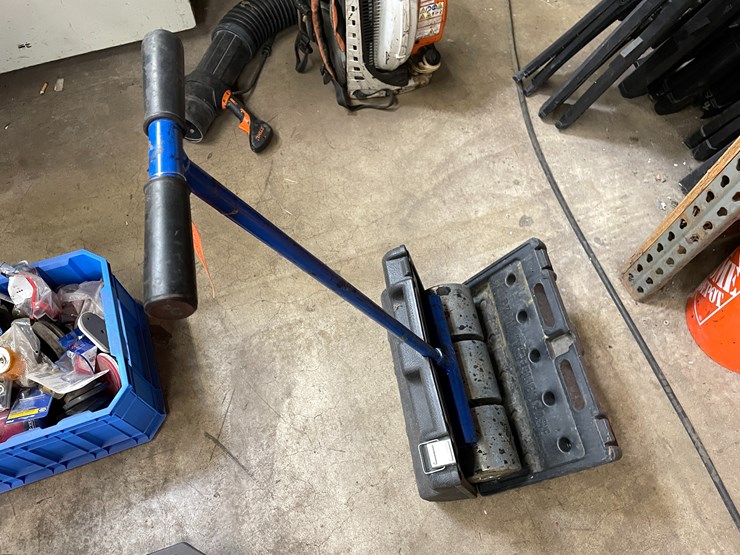 #2536-•-linoleum-roller-(columbia-heights,-mn)-image-6