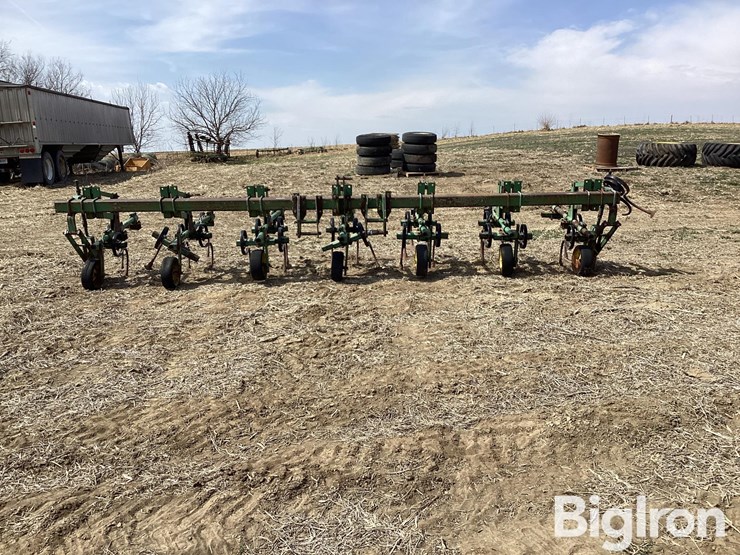 john-deere-6-image-2