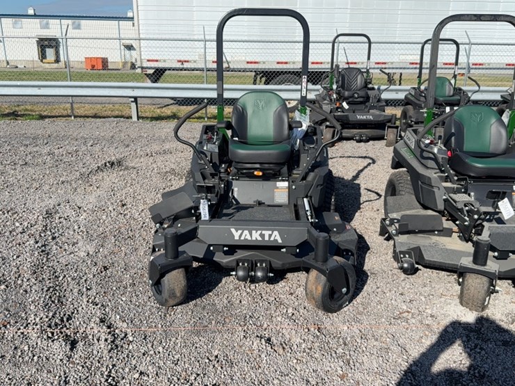 #4082-•-yakta-yxr-320-zero-turn-mower-image-2