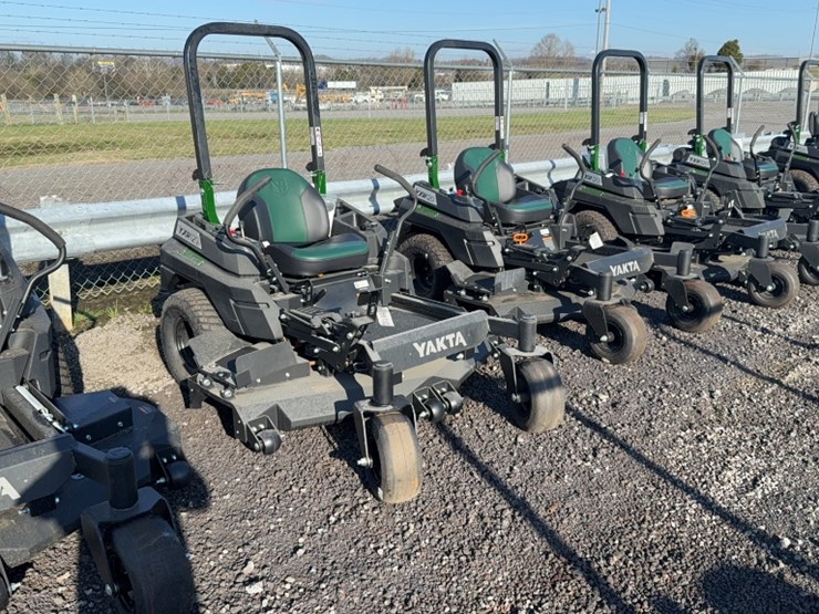 #4037-•-yakta-yxr-120-zero-turn-mower-image-3