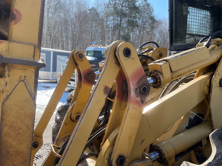 2008-caterpillar-553-image-10