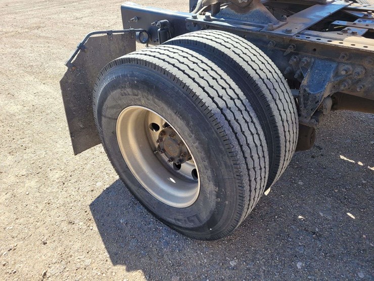 2009-international-tractor-truck-image-6