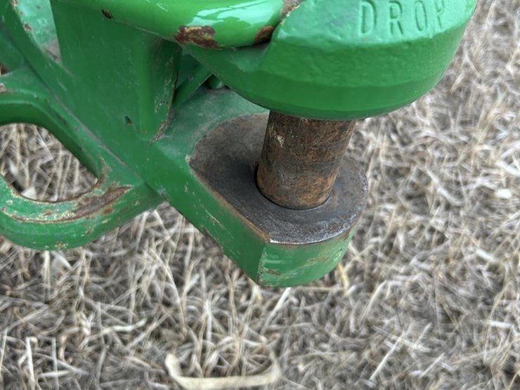 2014-john-deere-8320r-image-44