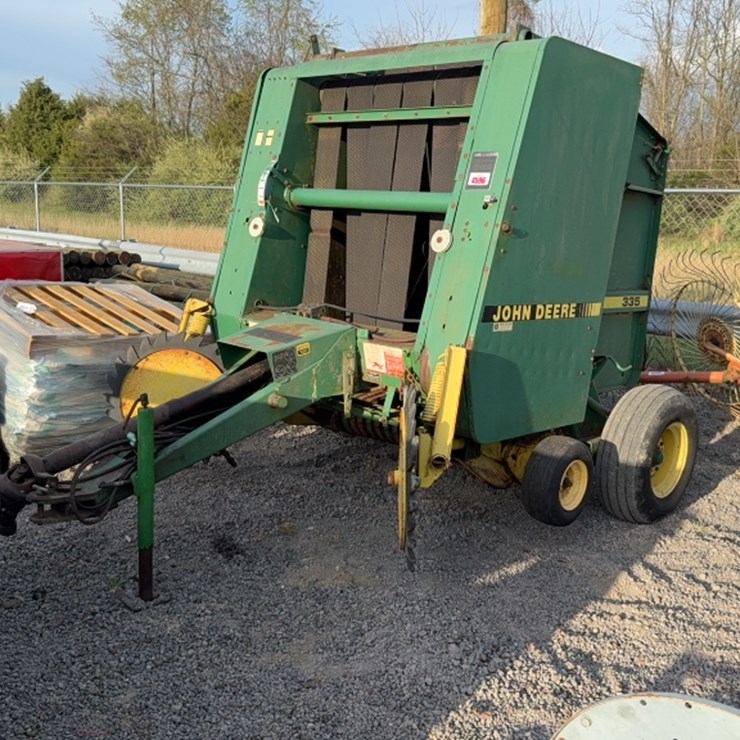 JOHN DEERE 335