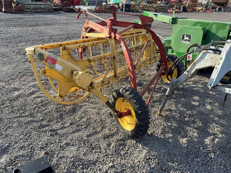 new-holland-256-image-4