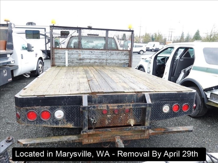 2004-chevrolet-3500-image-15