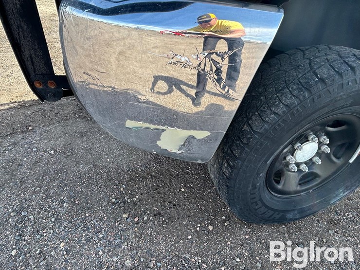 2010-chevrolet-silverado-2500-image-15