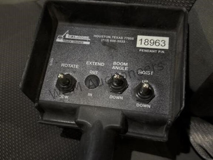 2017-ford-f550-image-17