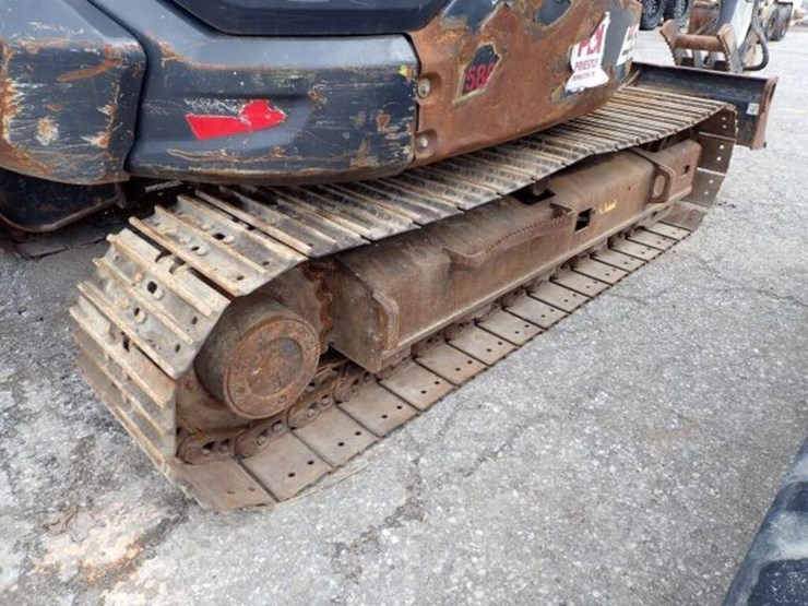 2019-bobcat-e85-image-15