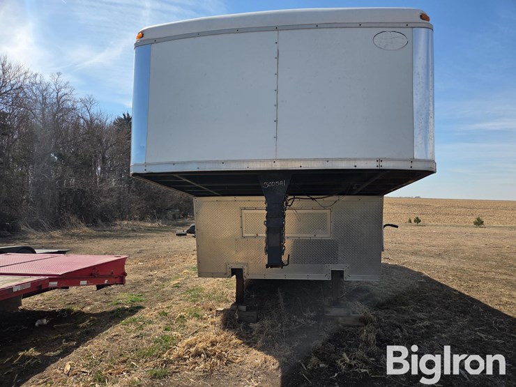 2008-middlebury-t/a-gooseneck-enclosed-trailer-image-2