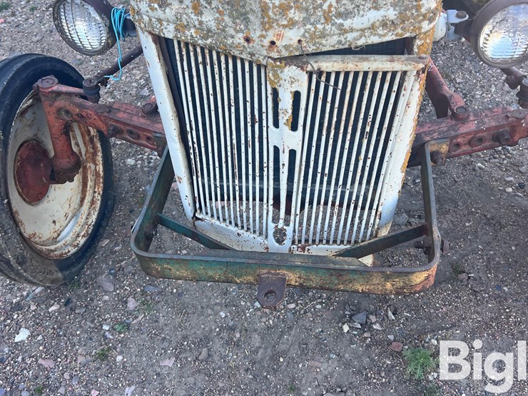 1951-ford-8n-image-10