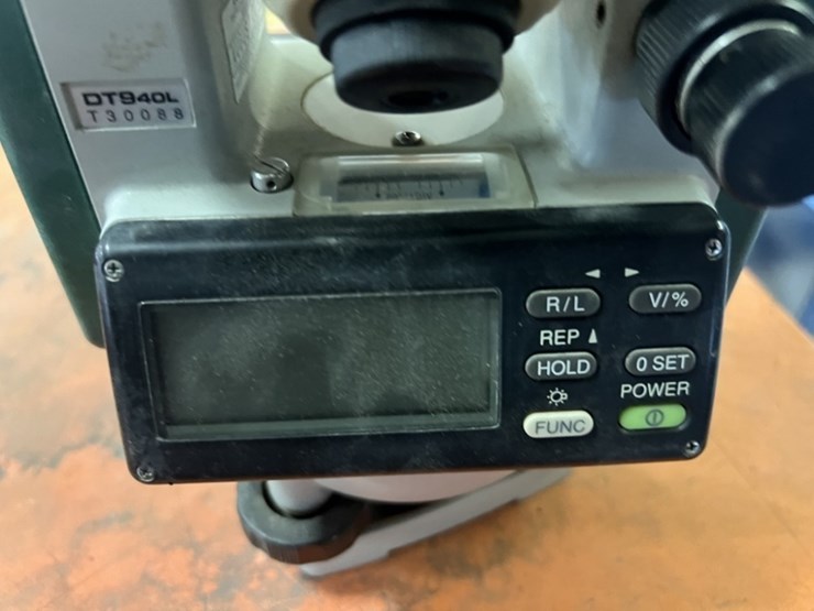 sokia-dt940l-digital-theodolite-image-6