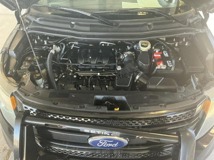 2014-ford-explorer-image-13