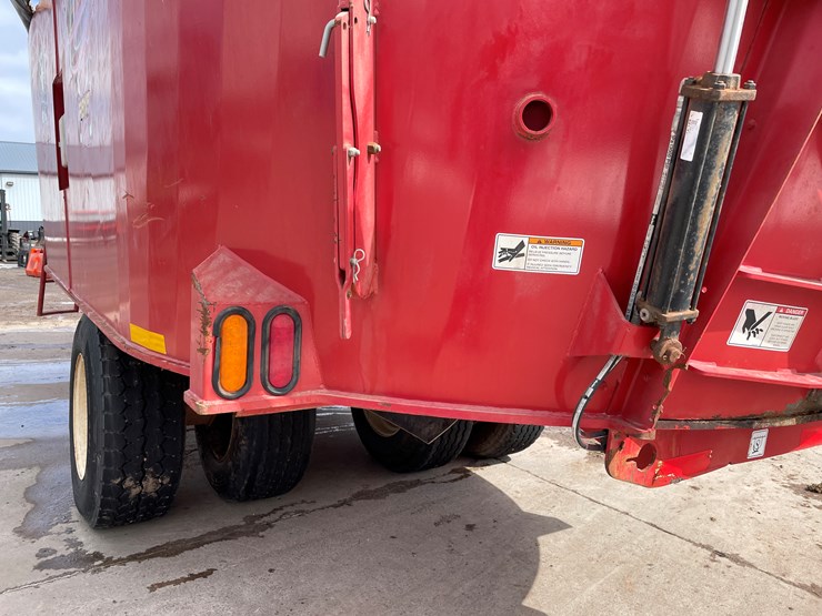 2021-meyer-f815-image-23