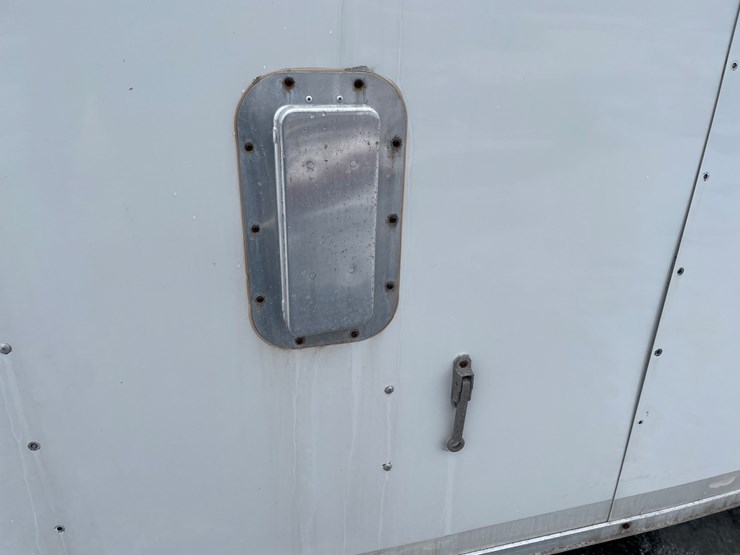 #280-•-2015-united-uxgn-8.536tr80-(3)-axle-enclosed-trailer-(has-wi.-title)-(mason,-wi)-image-34