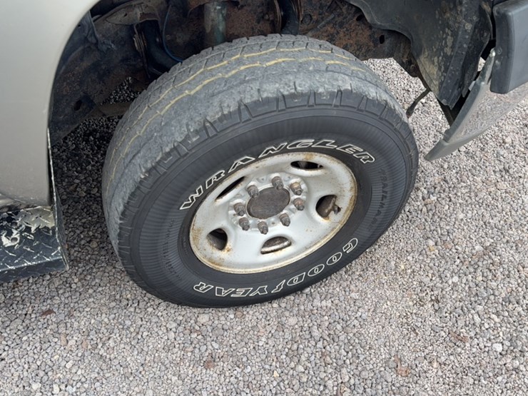 2002-chevrolet-2500-image-4