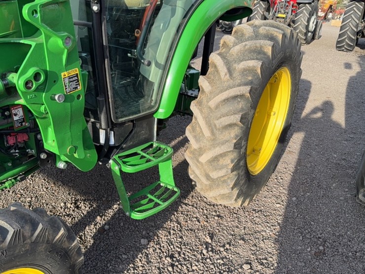 john-deere-4052r-image-16