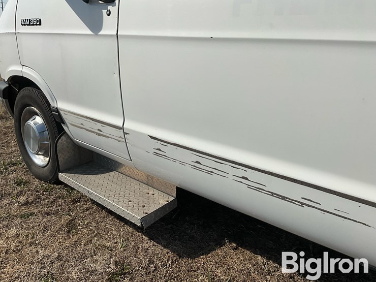 1994-dodge-350-image-17