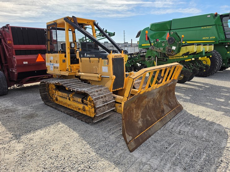 2007-dressta-td9m-image-23