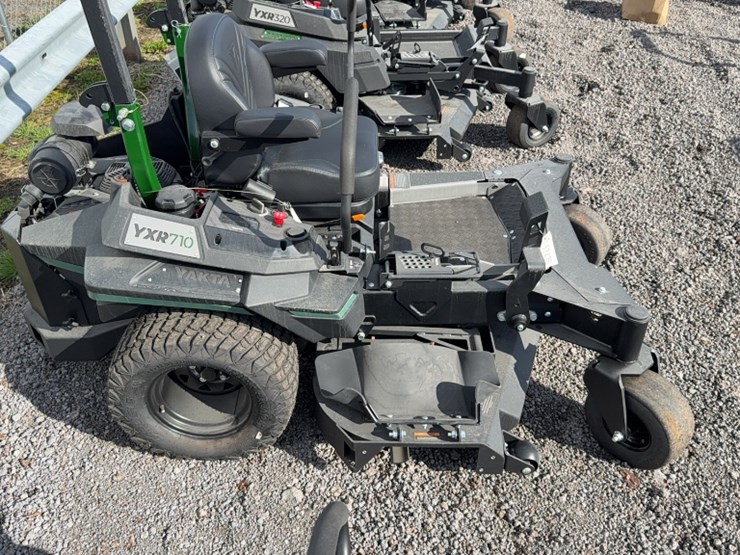 #4076-•-yakta-yxr-710-zero-turn-mower-image-7