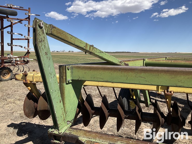 john-deere-340-image-13